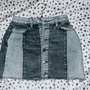*SOLD*. Vintage PacSun Jean skirt